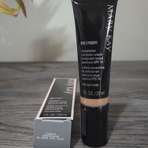 Mary Kay CC Cream - Broad Spectrum SPF 15 - Tan